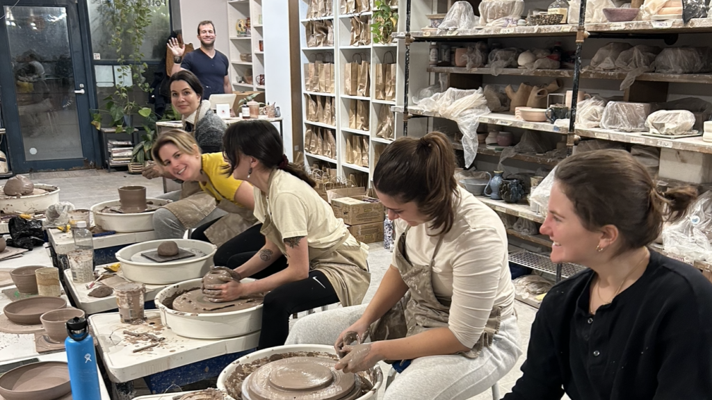 clay lounge pottery class